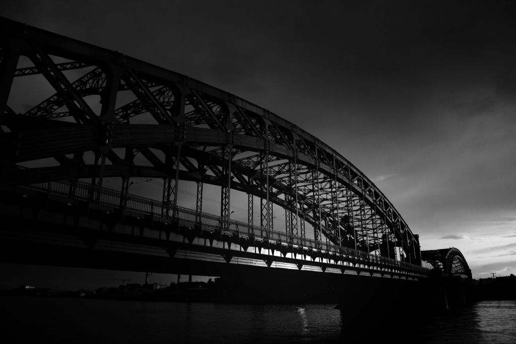 Bolsheokhtinsky bridge. by Stanislav Lebedev