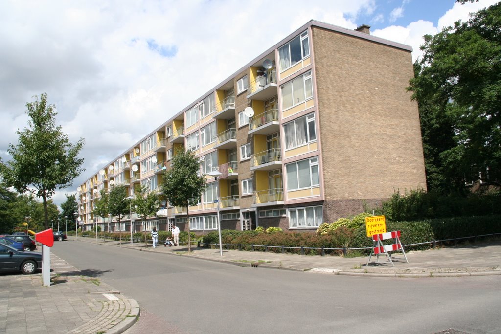 Magelhaenlaan in Kanaleneiland Zuid by Carl030nl