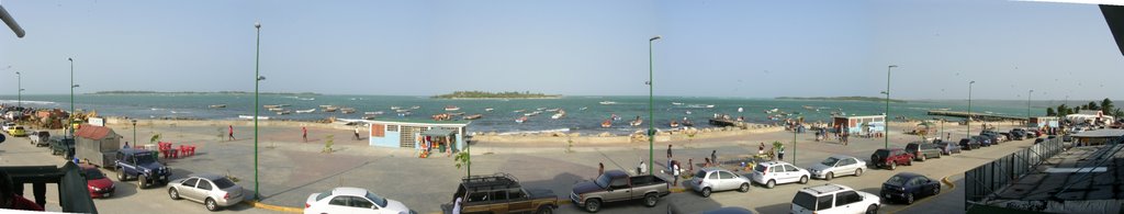 Malecon Chichiriviche by Orlando Aguirre