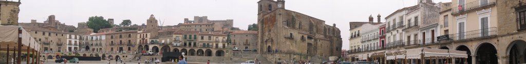 Panorámica 180º Plaza Mayor de Trujillo by jmestraitua