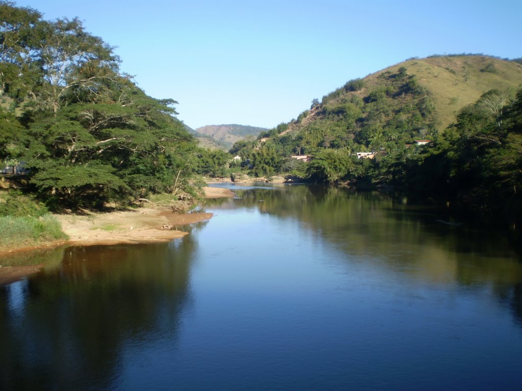 Rio Santo Antonio by Roberto Gloria