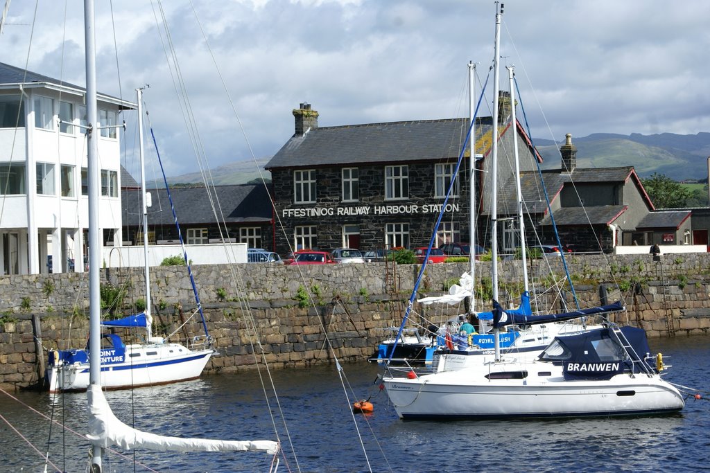 Station building across the harbour. Porthmadog by John Mulder