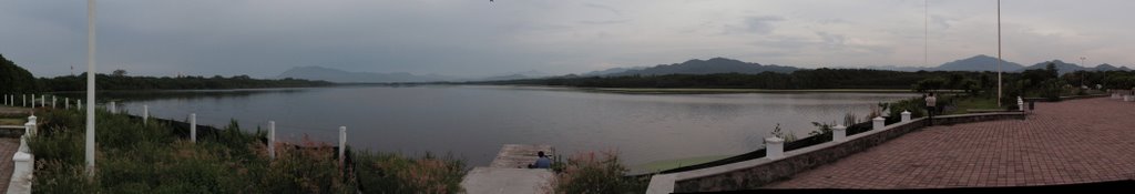 Panoramica del Mirador de la Laguna del Valle by Anibal Galindo