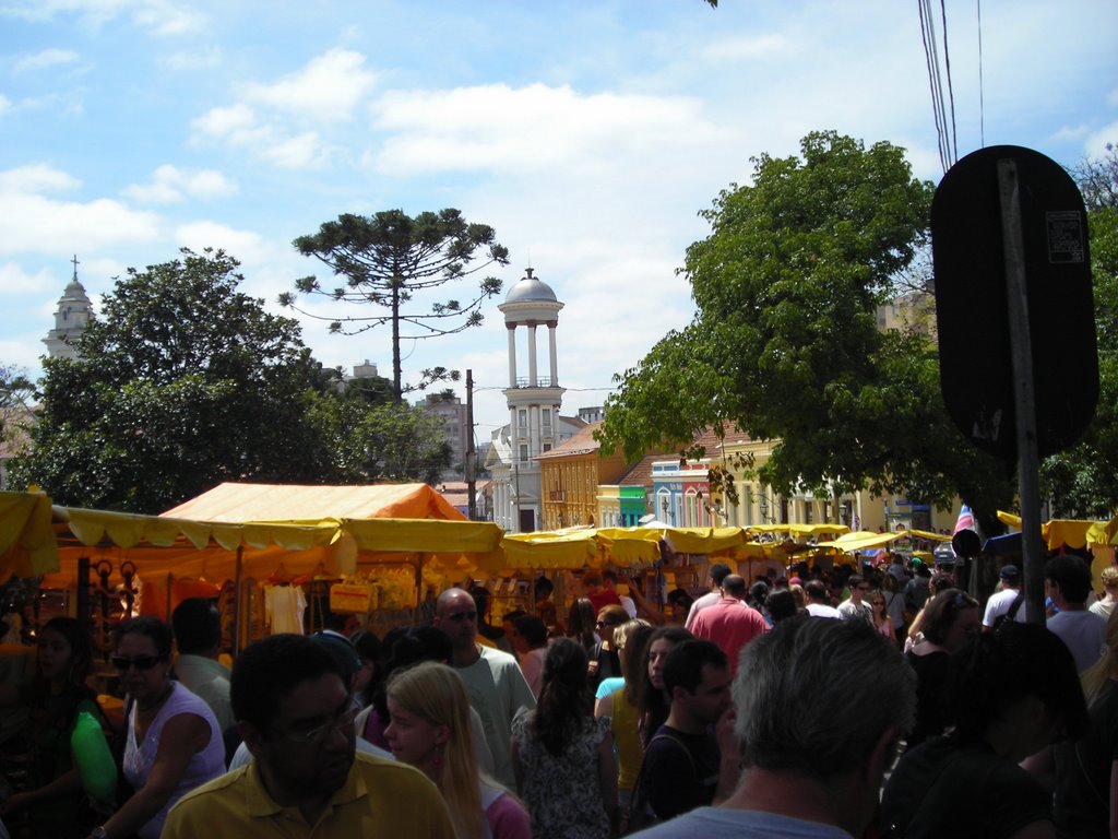 Curitiba, Mercado Hippie no Largo da Ordem by Thomas Koch