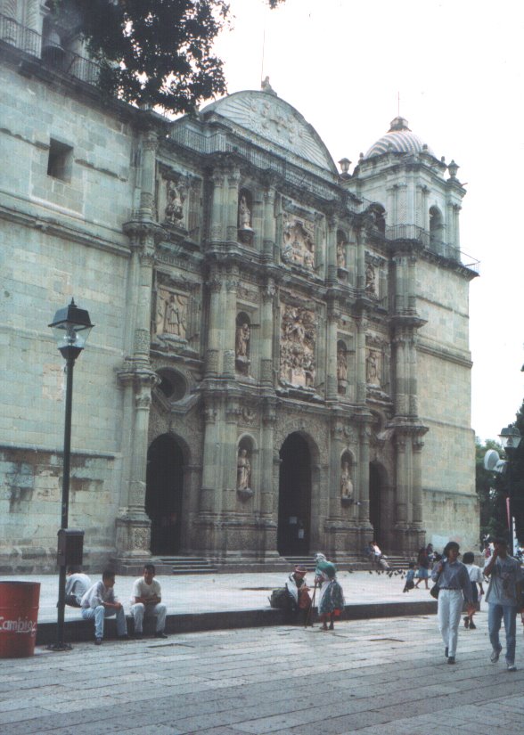 Catedral / 1998 by Leonardo Zorrilla