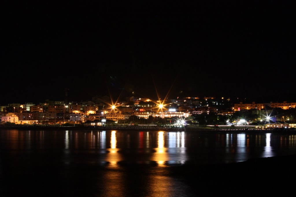 Vieste at night by carve111