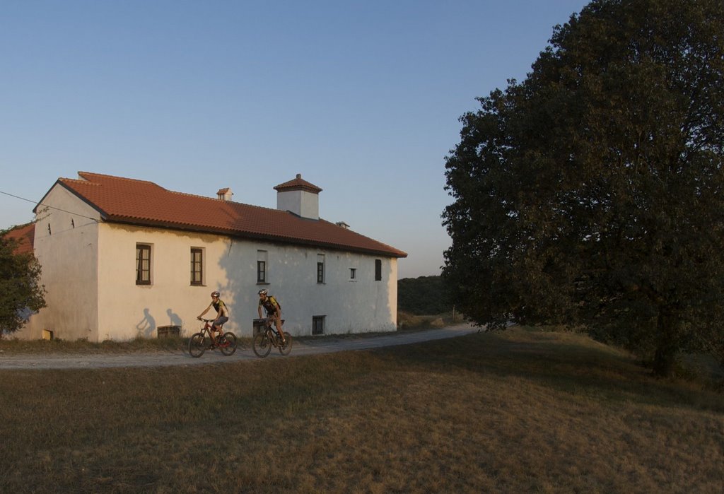 Cascina Presso Piani di Altare by wild