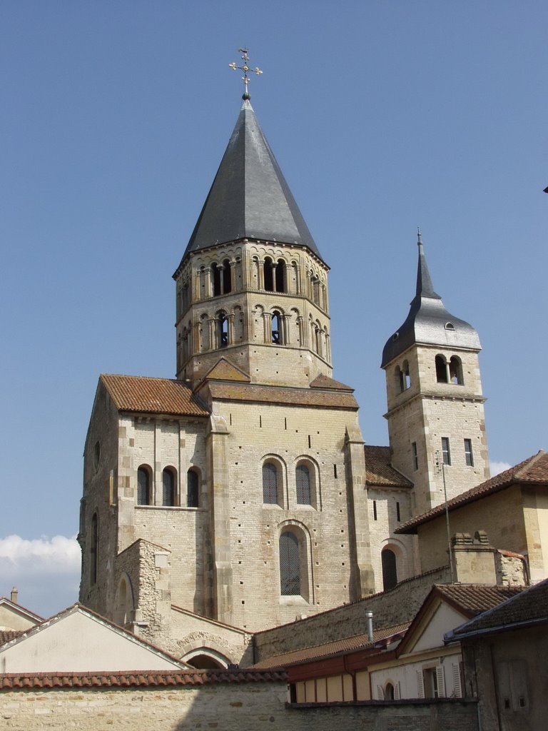 Cluny - l'abbatiale by Charly-G. Arbellay