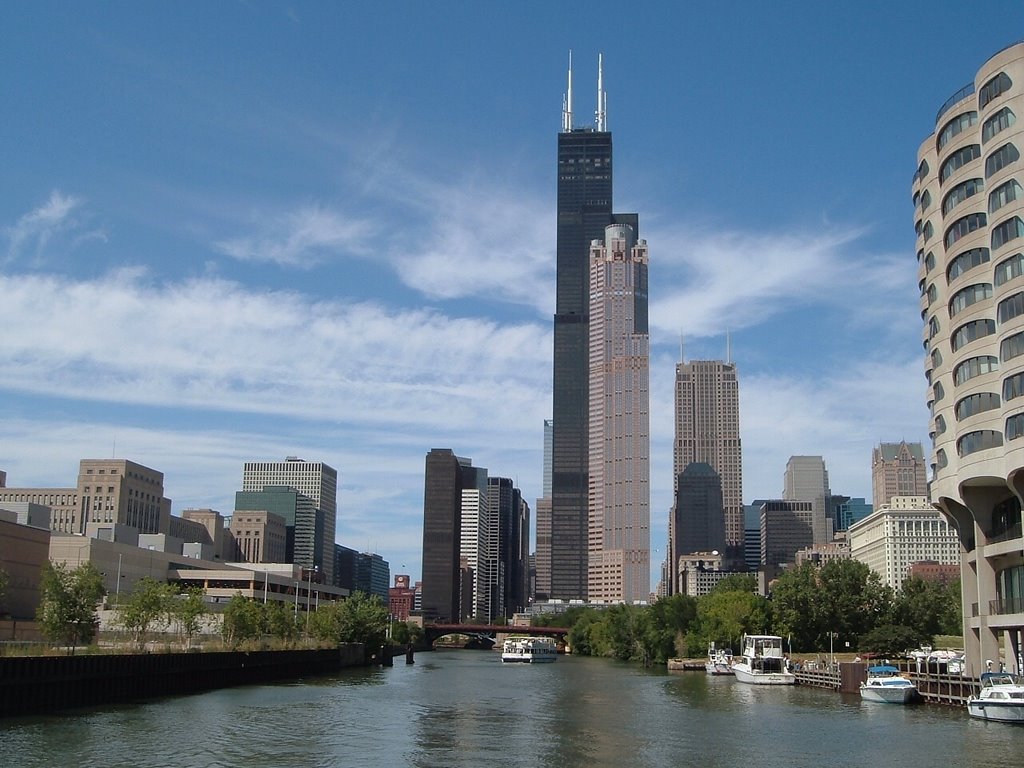 Sears Tower from Chicago River August 5, 2005 by Jonathan Taylor