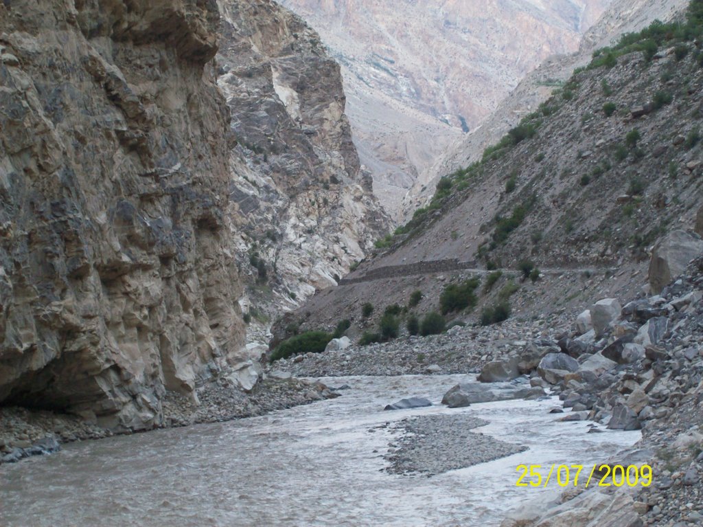 Satluz coming, a trek seen going towards Shipki Pass, half motorable half on foot to 13 Kms at Indo China Border by Parbodh C Bali