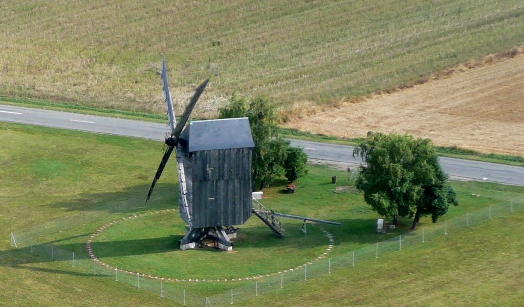 Moulin à vent de Maves by alaincnxparamoteur