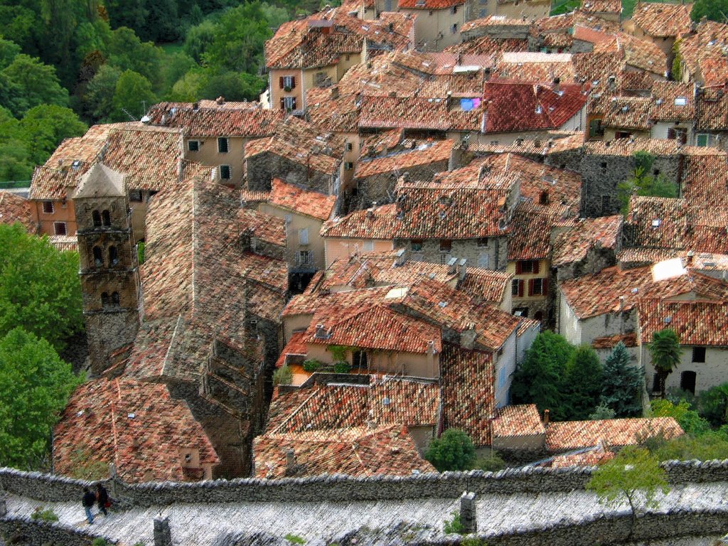 Over the roofs of Moustiers St. Marie by stjae