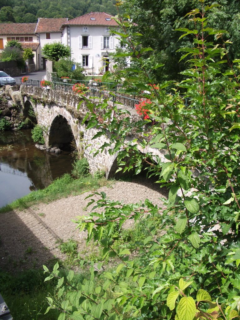 Vieux Pont - St Simon by koalabzh