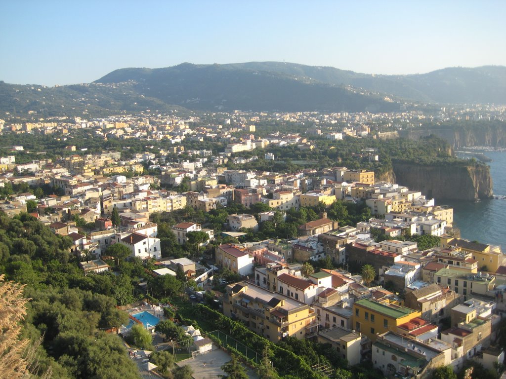 Alimuri - Panorama di Meta di Sorrento e Sorrento 26-07-09 by Arciere82