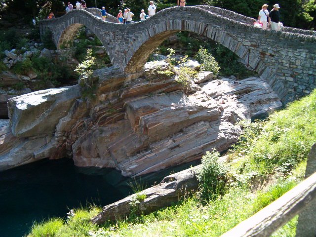 Val Verzasca - Ponte Lavertezzo / Ticino by abcdfe