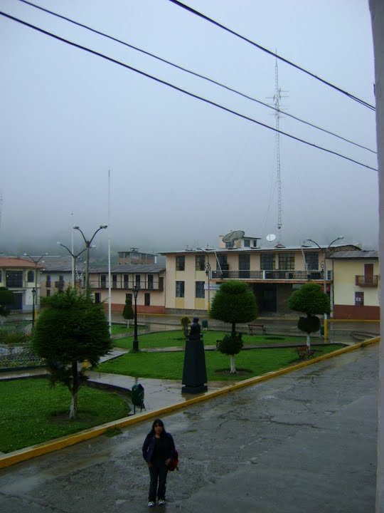 Plaza de Armas de Canta en lluvia www.JoseOdar.com by Jose Odar