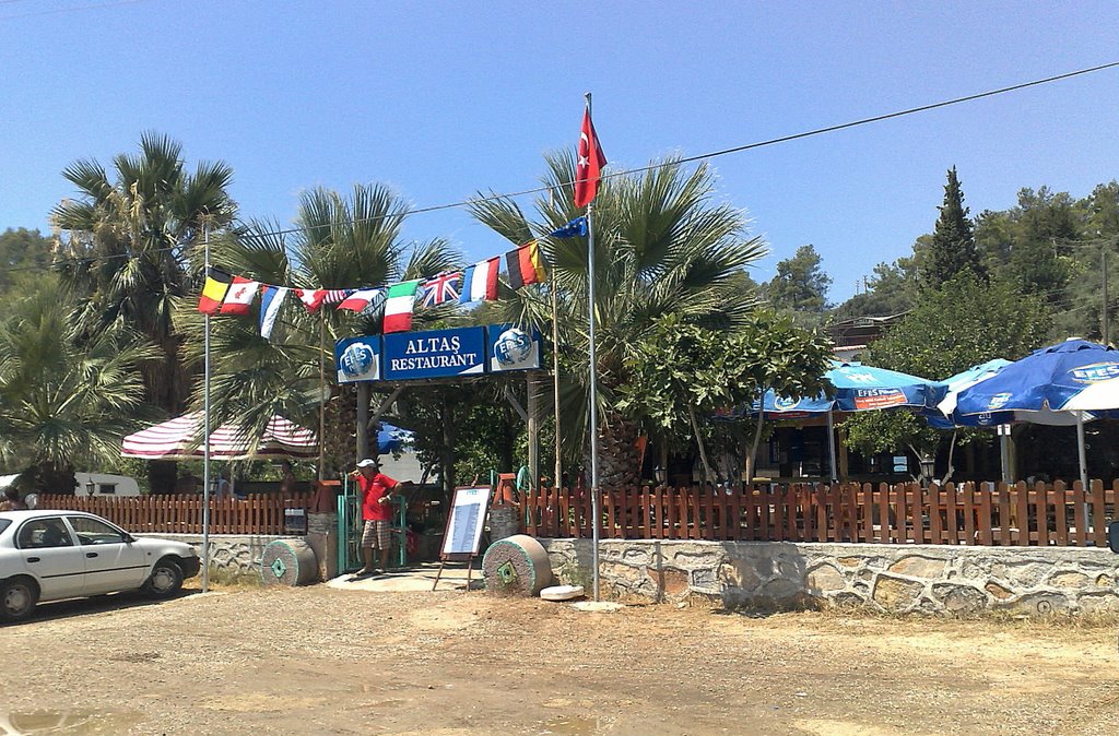 Akbük-Altaş Restaurant by Nurullah Gürbüz Köse