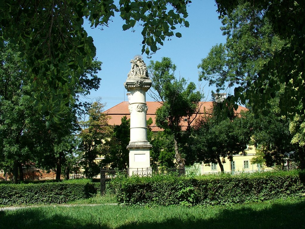 Szegvár - Szentháromság szobor by Muzsik Sándor