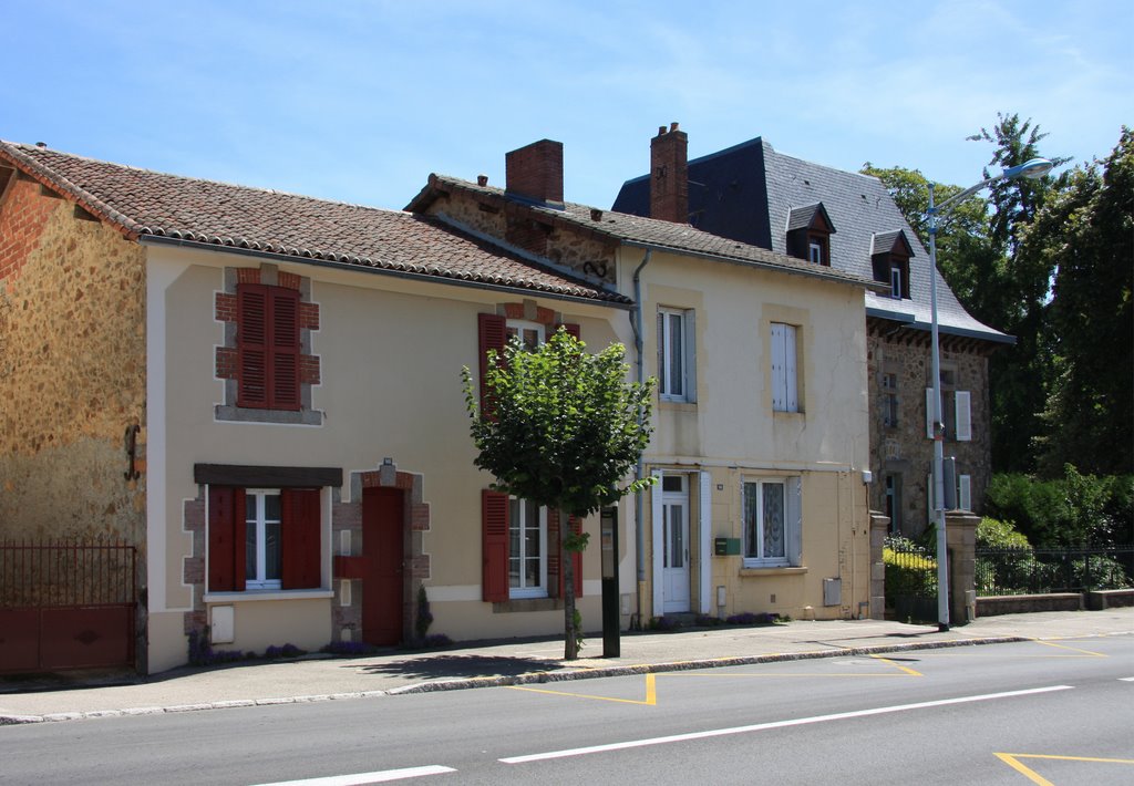 Couzeix : maisons de la ville by macrobert