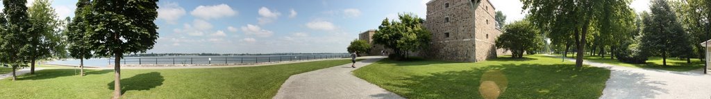 Fort Chambly, Québec, Canada, portion est by gbouchard