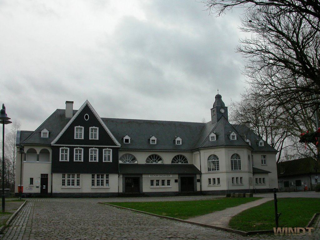 Bahnhof Bochum Dahlhausen by wwindt