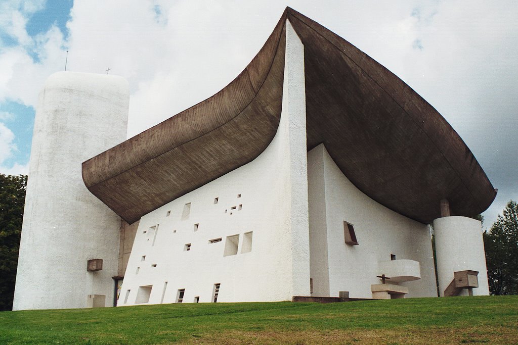 France, Ronchamp, Notre-Dame-du-Haut by Dick Korevaar