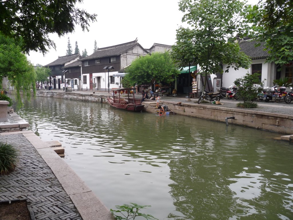 Qingpu, Shanghai, China by zhlilin