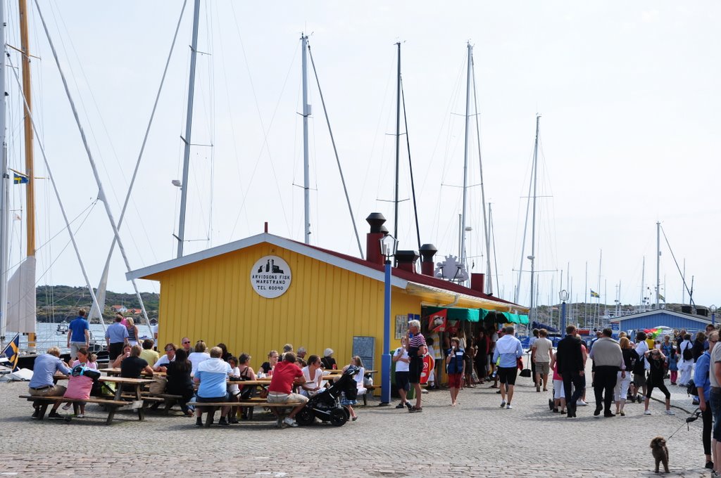 Hamngatan, Marstrand (08/2009) by Nils Wanner