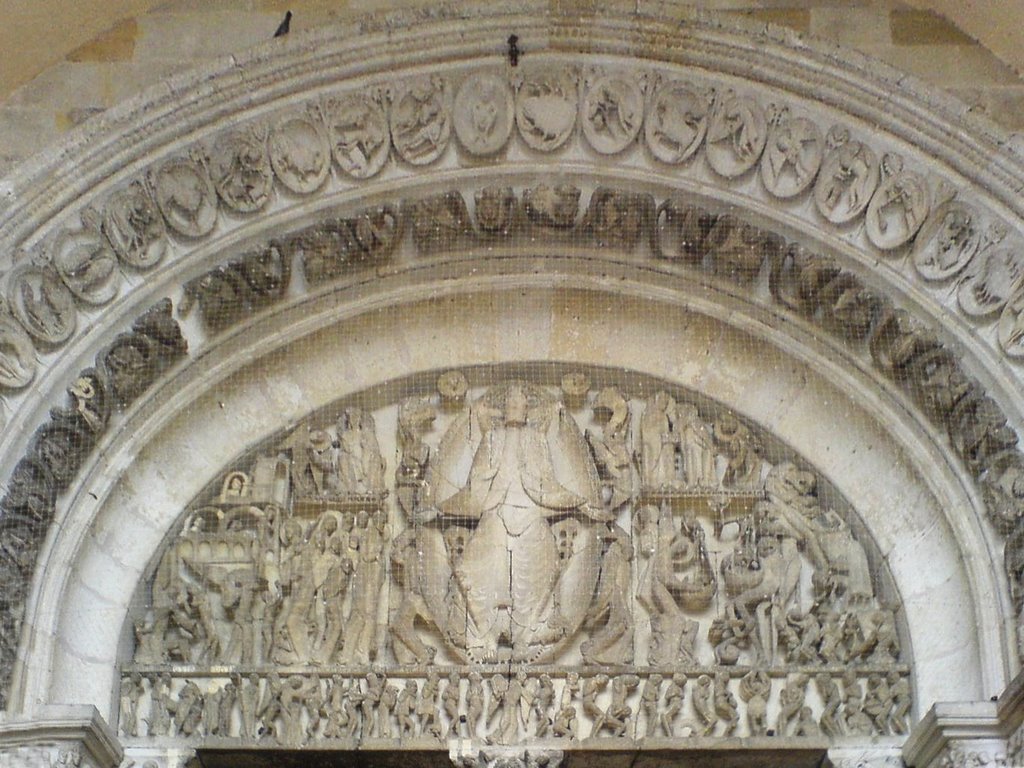 Tympan du portail principal de la cathedrale by anbail