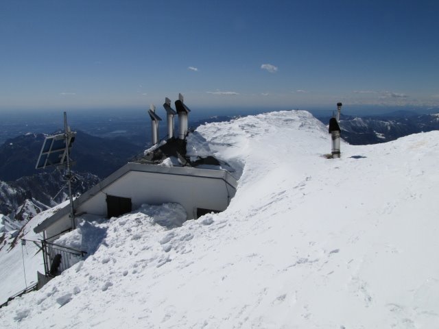 Rifugio Brioschi by pastura