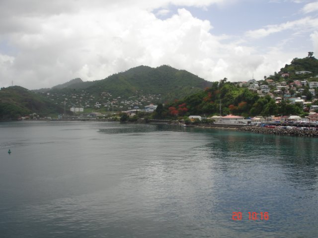 Vista desde el puerto by Roberto Acosta