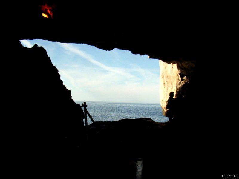 Grotta di Nettuno, Località Capo Caccia, 07041 Alghero SS, Italy by Toni Farré