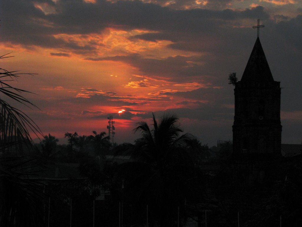 Sunset at Barasoain by goodman104