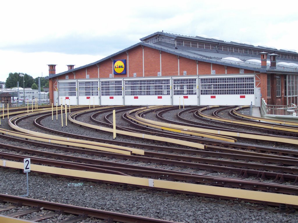 U-Bahnhof Warschauer Straße Depot by kordar