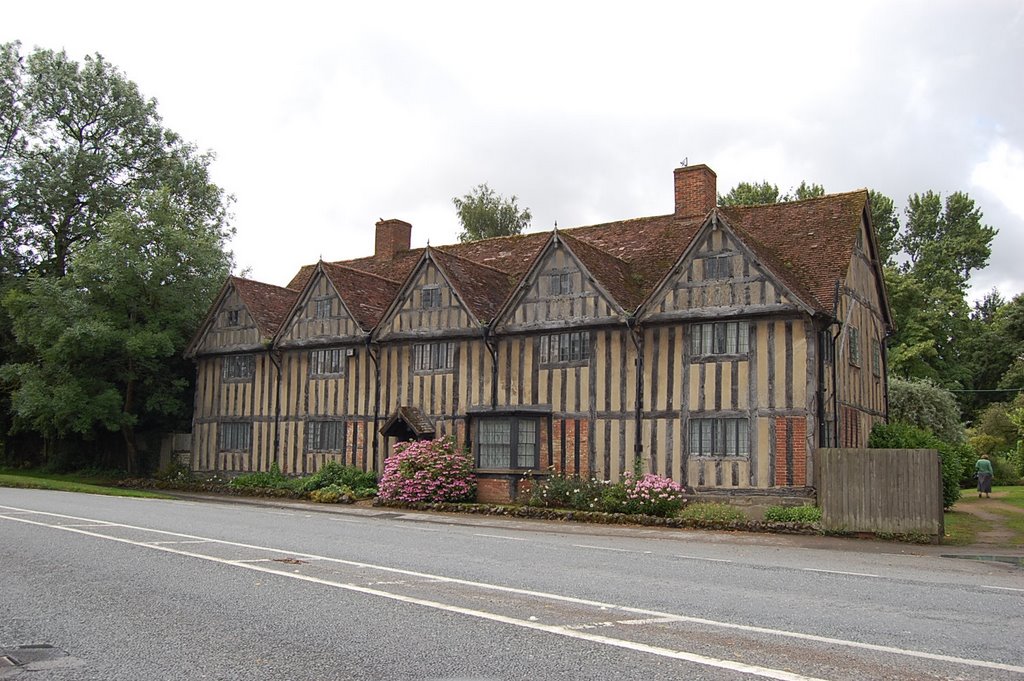 Half-timbered Tudor house by Brian Mason