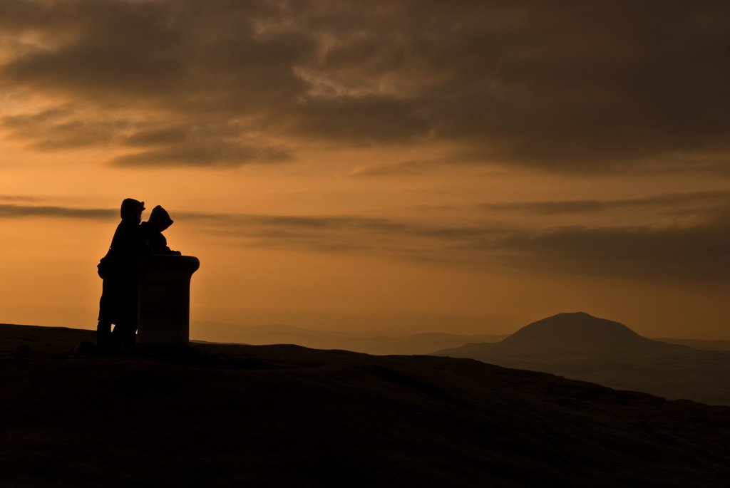 Falkland Hill sunset by Ian McCracken