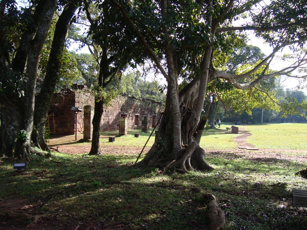 Casas de Caciques Guaranies by rmpiza