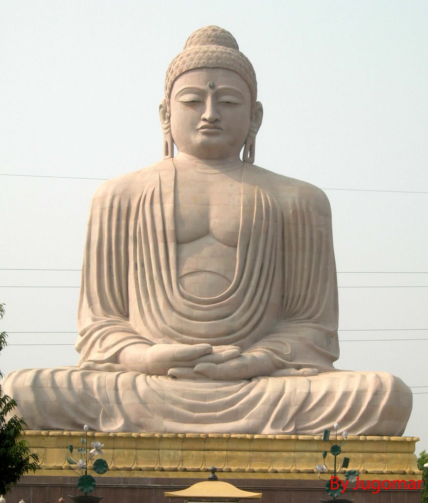 Bodhgaya, Índia - Estátua gigante de Buda by Júlio Marques