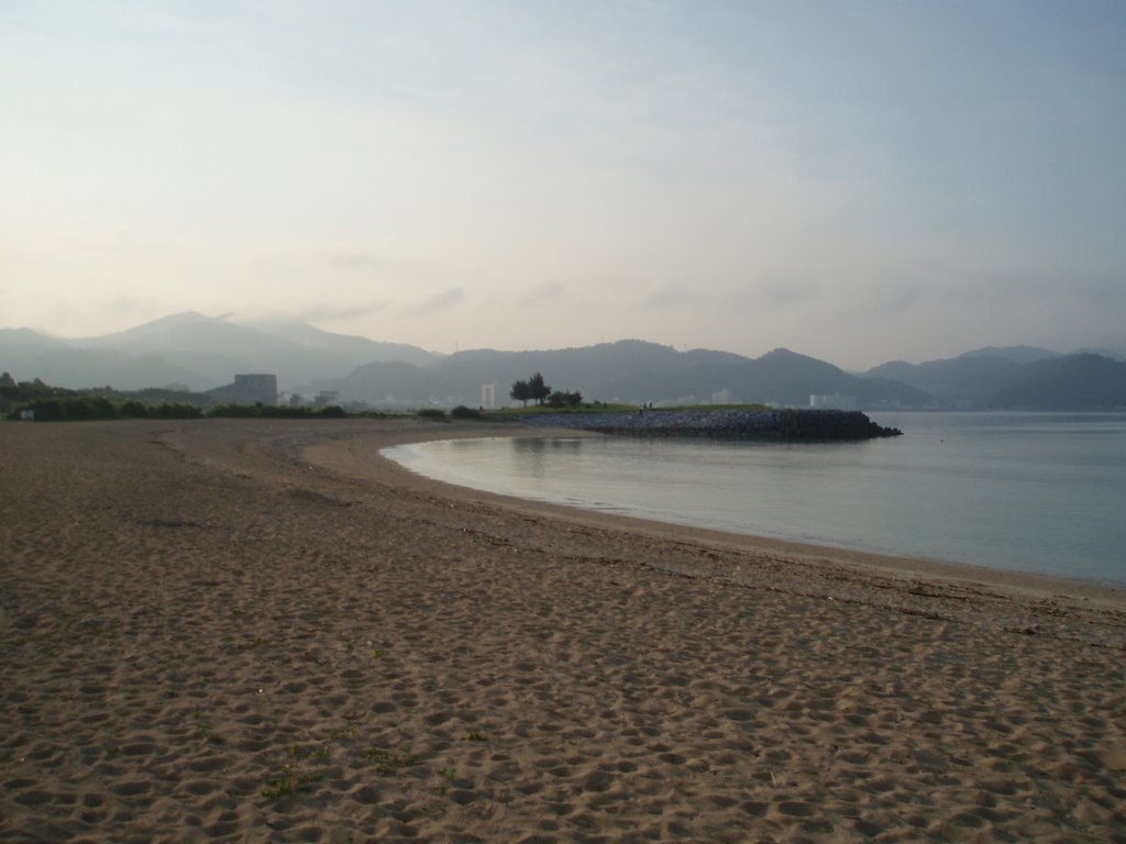 Lever du jour sur la plage de Nago by pierrot-la-lune