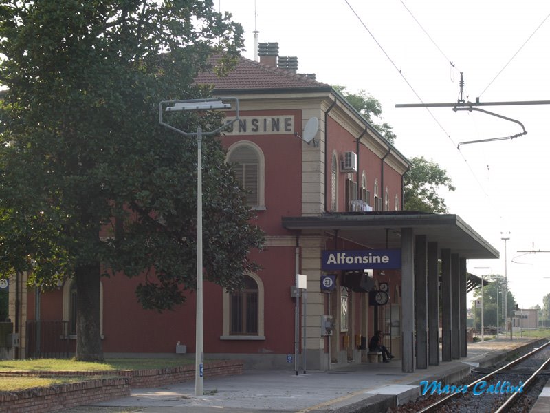 Stazione di Alfonsine (lato binari) MC2009 by Marco Callini