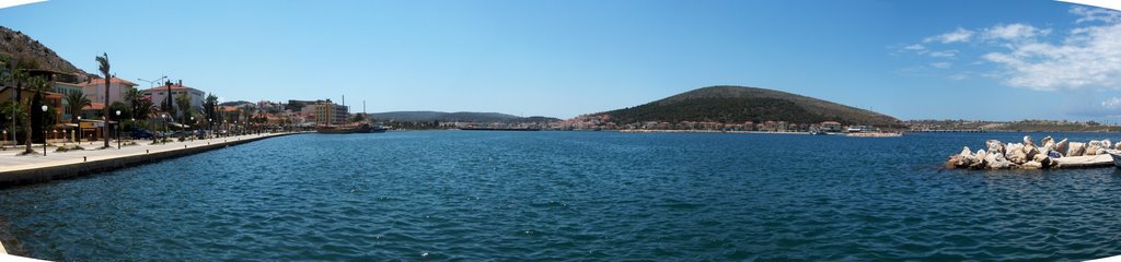 Çeşme Panoraması by Umut Benzer