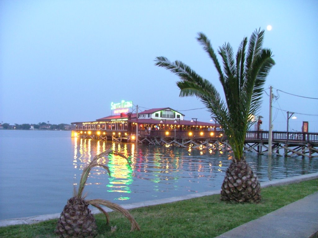 St. Augustine pier at sunset by extremfranky