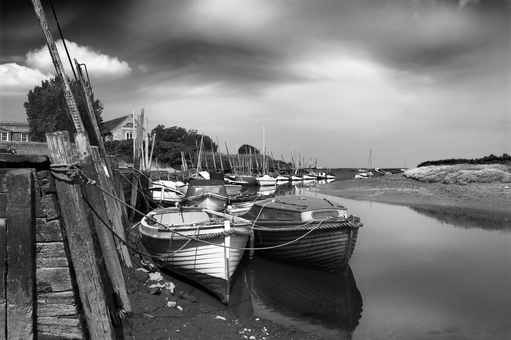 Blakeney, UK by Ravey