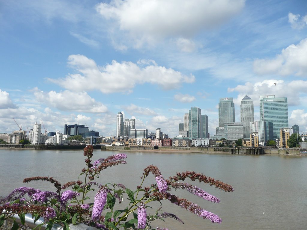 Canary Wharf vue de North Greenwich by Bruno CHAIX