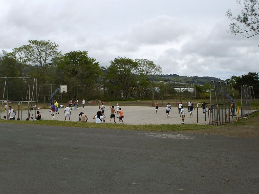 Canchas de baloncesto en el TEC by Victorino Rojas