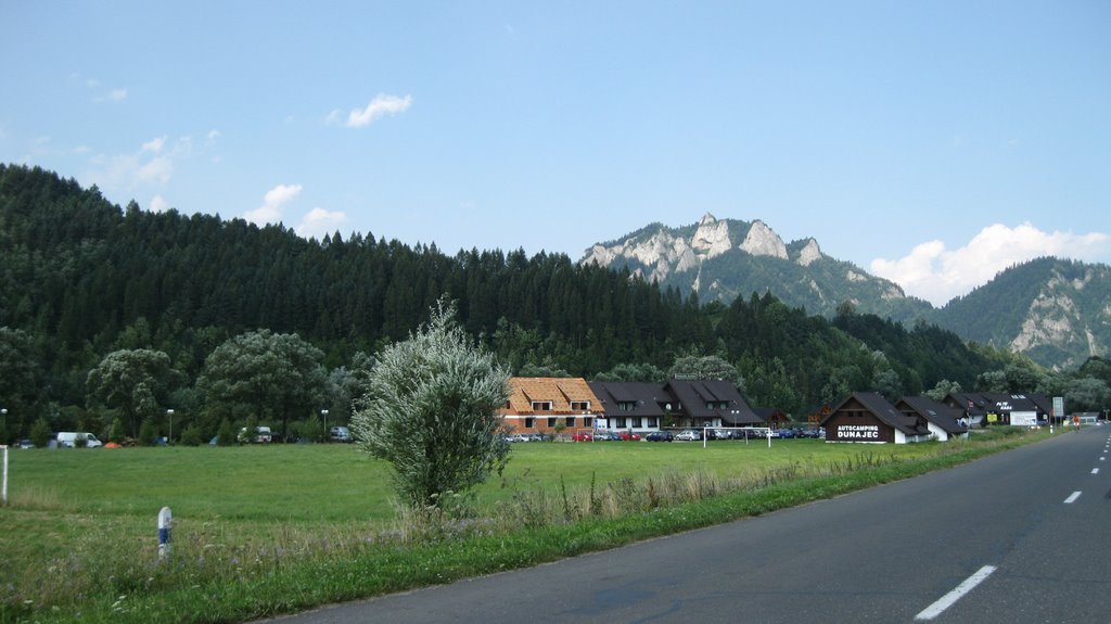 Autocamping Dunajec by Juraj Mačák