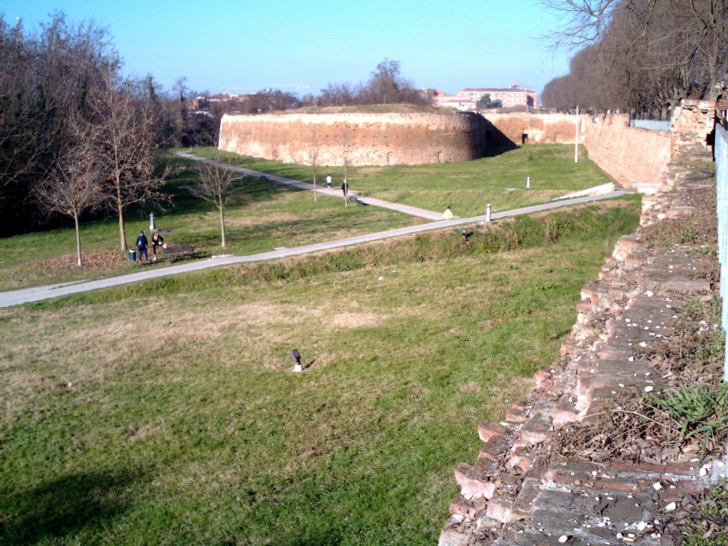 Ferrara, le mura by Claudio Pedrazzi