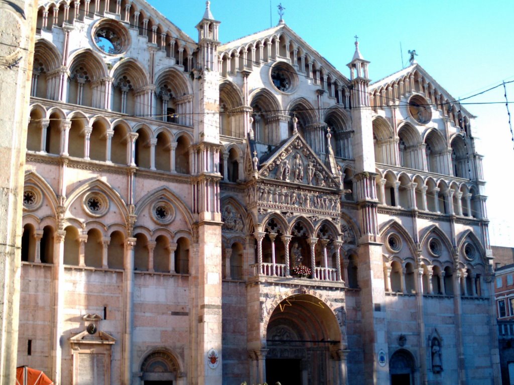 Ferrara, duomo by Claudio Pedrazzi