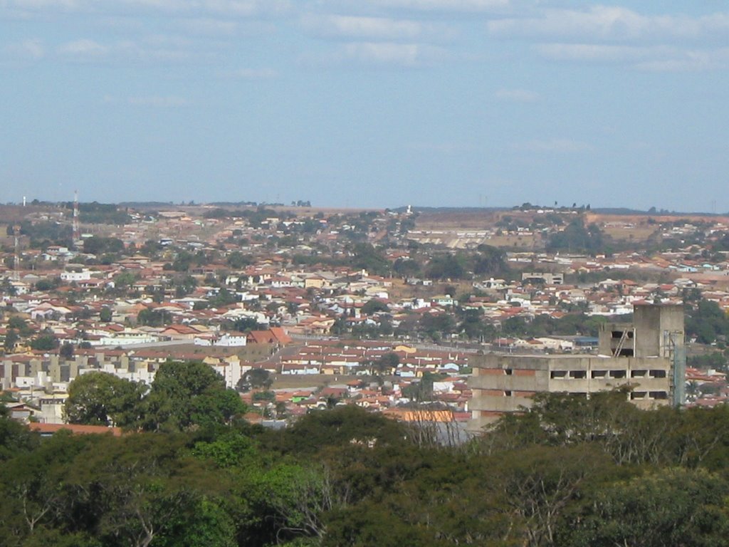 Vista da Região Leste da cidade de Anápolis by Pedro Henrique Santo…