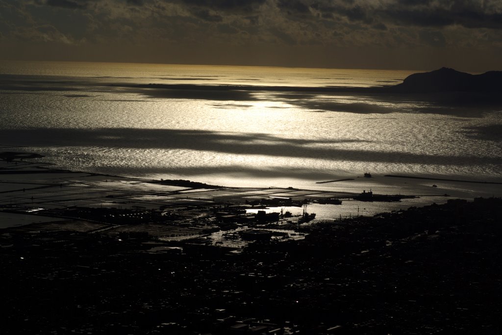 Trapani in controluce by rino garziano